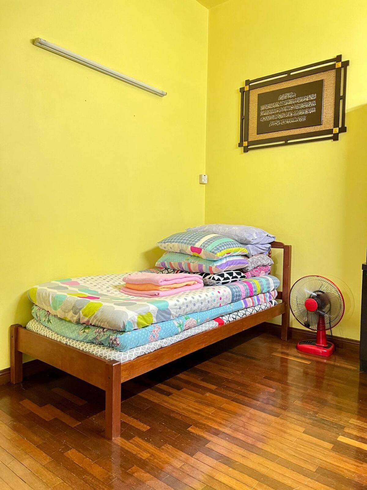 Rini Utama Homestay สกูได ภายนอก รูปภาพ