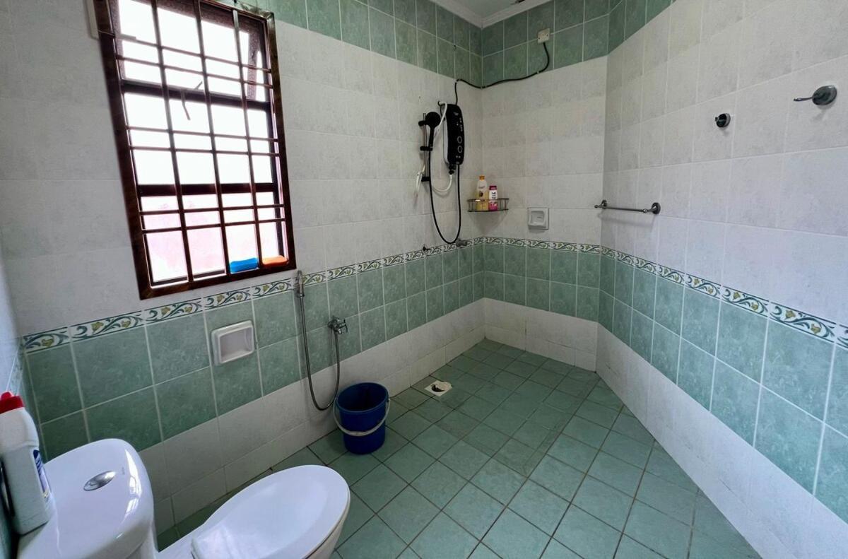 Rini Utama Homestay สกูได ภายนอก รูปภาพ