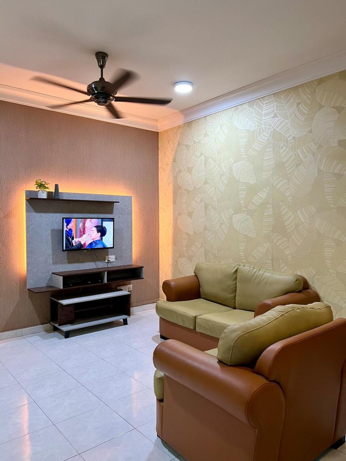 Rini Utama Homestay สกูได ภายนอก รูปภาพ
