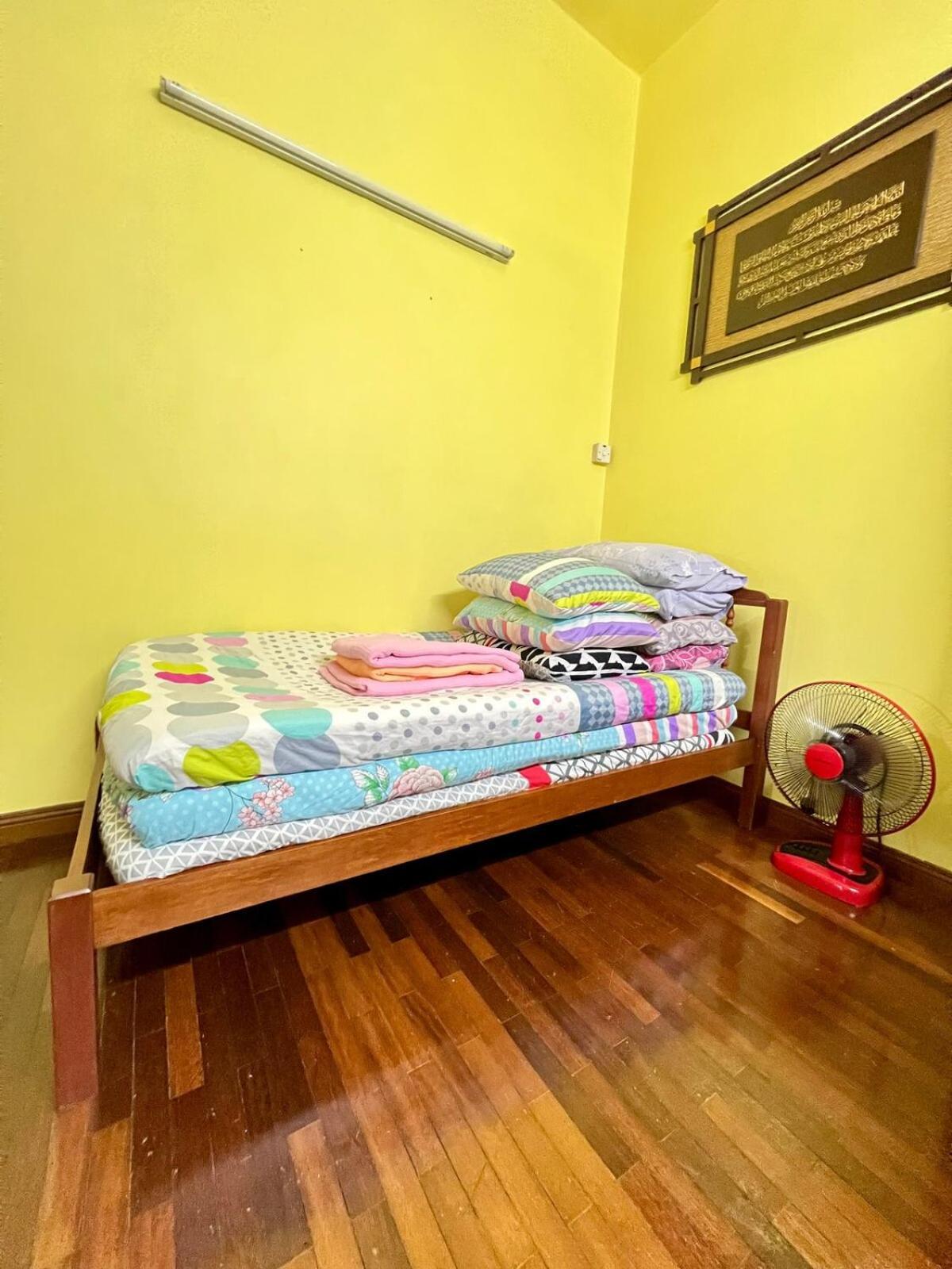 Rini Utama Homestay สกูได ภายนอก รูปภาพ